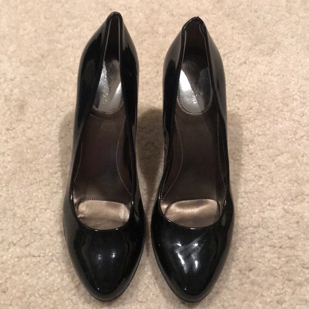 Super comfy Calvin Klein heels!